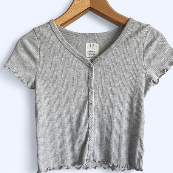 Gap Womens Grey Cropped Button Up Short Sleeve Ruffle Trim Knit Crop Top - Picture 2 of 6